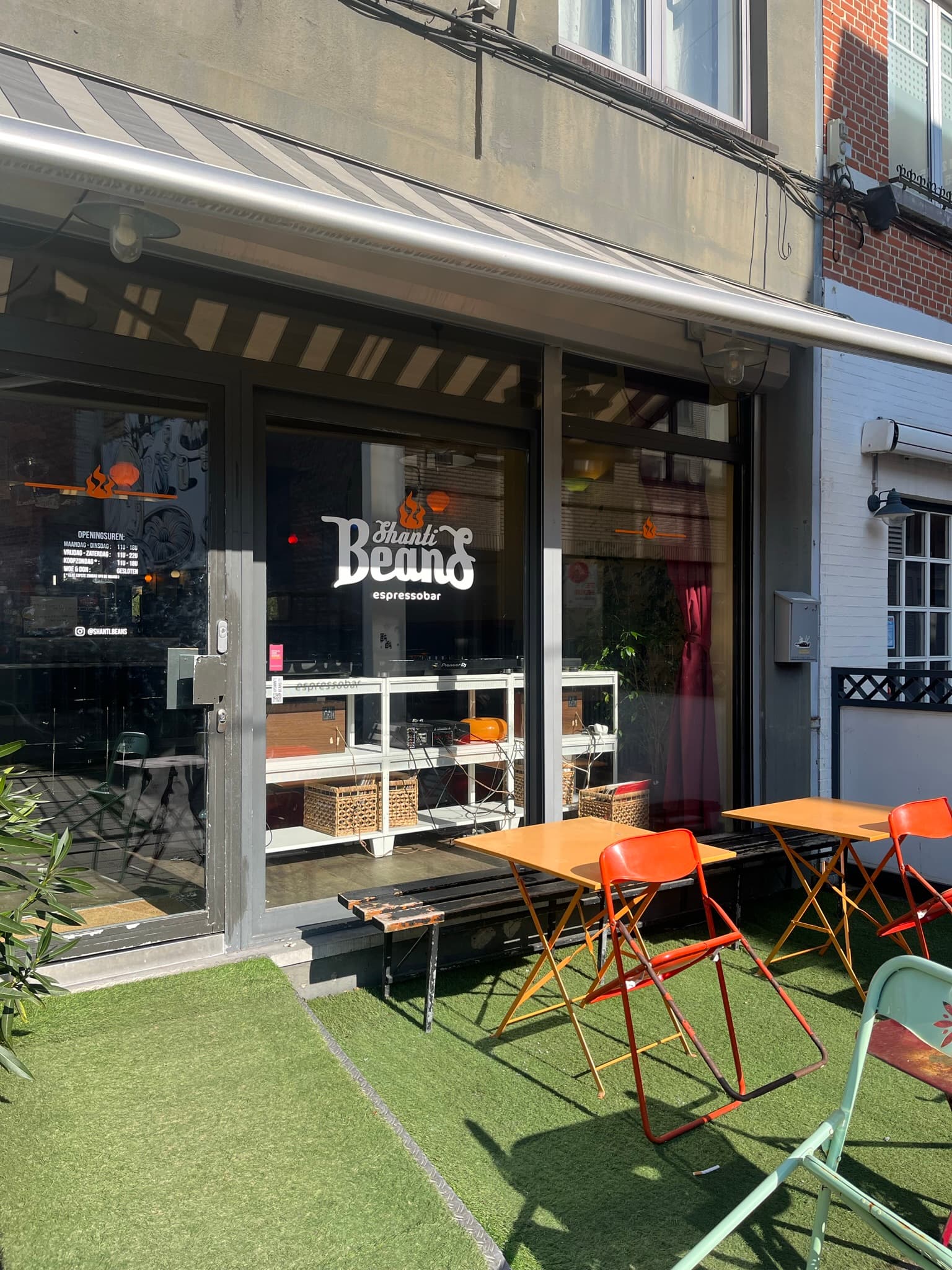 Shanti Beans café
